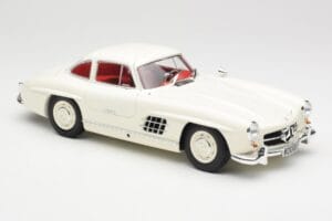 Mercedes 300 SL W198 White Minichamps 1:18 180039006 Diecast - image 6 of 8