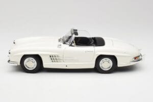 Mercedes 300 SL W198 Roadster White With Soft Top Minichamps 1:18 180039034 Diecast - image 5 of 9