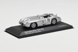 Mercedes 300 SLR #19 P. Levegh / J. Fitch 24 Hours of Le Mans 1955 Minichamps 1:43 432553000 Diecast - image 2 of 4