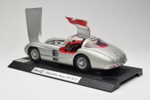 Mercedes 300 SLR Silver Revell 1:12 08851 Diecast - image 5 of 8