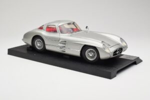 Mercedes 300 SLR Silver Revell 1:12 08851 Diecast - image 6 of 8