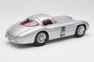Mercedes 300 SLR Uhlenhaut Coupe Silver Maisto 1:18 36898 Diecast - image 3 of 8