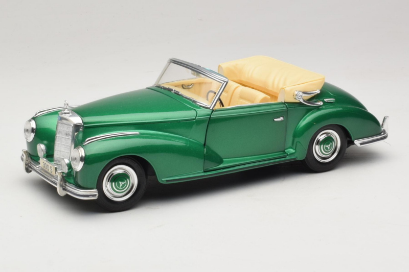 Mercedes 300S Cabriolet Green Metallic Maisto 1:18 Mercedes 300S Cabriolet Green Metallic Maisto 1:18 52116 Diecast