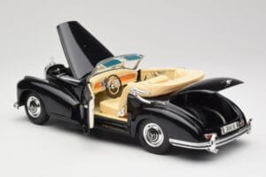 Mercedes 300SC W188 Obsidian Black Maisto 1:18 806B Diecast - image 5 of 8