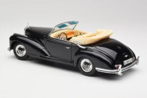 Mercedes 300SC W188 Obsidian Black Maisto 1:18 806B Diecast - image 7 of 8