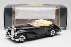 Mercedes 300SC W188 Obsidian Black Maisto 1:18 806B Diecast - image 8 of 8
