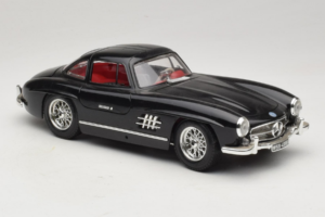 Mercedes 300SL Black Bburago 1:18 3015-M3 Diecast - image 6 of 8