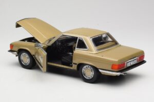 Mercedes 350 SL R107 Gold Sun Star 1:18 MB004 Diecast - image 5 of 8