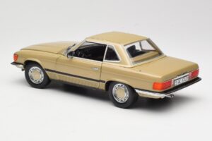 Mercedes 350 SL R107 Gold Sun Star 1:18 MB004 Diecast - image 7 of 8