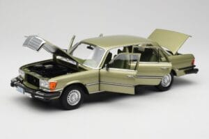 Mercedes 450 SEL W116 J.R. Ewing Dallas Silver Green Norev 1:18 183975 Diecast - image 3 of 8
