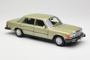 Mercedes 450 SEL W116 J.R. Ewing Dallas Silver Green Norev 1:18 183975 Diecast - image 4 of 8