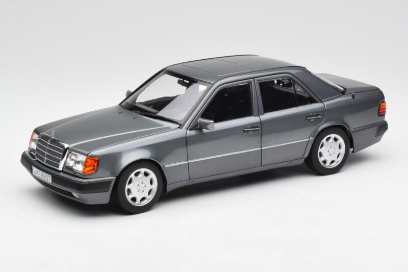 Mercedes 500 E W124 Pearl Grey Norev 1:18 183946 Diecast