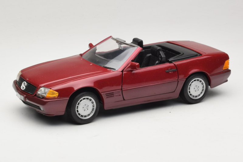 Mercedes 500 SL R129 Dark Red Revell 1:18 8801 Diecast