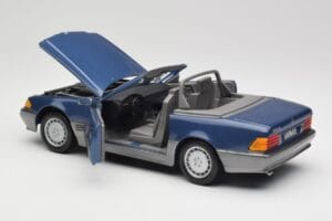 Mercedes SL 500 R129 Nautic Blue Metallic Revell 1:18 8081 Diecast - image 5 of 8