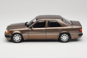 Mercedes 500E W124 Impala Metallic Norev 1:18 183954 Diecast - image 4 of 8