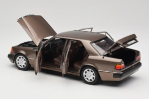 Mercedes 500E W124 Impala Metallic Norev 1:18 183954 Diecast - image 5 of 8
