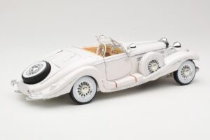 Mercedes 500K Special Roadster White Premiere Edition Maisto 1:18 536055 Diecast - image 3 of 8