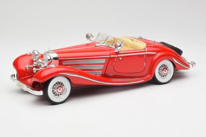 Mercedes 500K Special Roadster Red Maisto 1:18 56058 Diecast