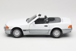 Mercedes 500 SL R129 White Roadtough 1:18 92048 Diecast - image 4 of 8