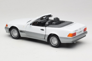 Mercedes 500 SL R129 White Roadtough 1:18 92048 Diecast - image 7 of 8