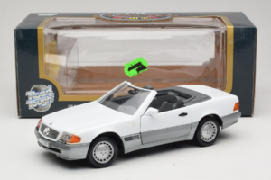 Mercedes 500 SL R129 White Roadtough 1:18 92048 Diecast - image 8 of 8