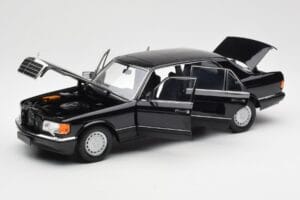 Mercedes 560 SEL W126 Black Dealer Edition Norev 1:18 B66040599 Diecast - image 2 of 8