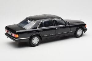 Mercedes 560 SEL W126 Black Dealer Edition Norev 1:18 B66040599 Diecast - image 3 of 8