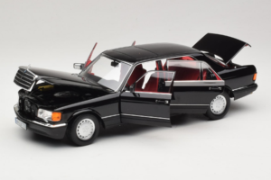 Mercedes 560 SEL W126 Black With Red Interior Norev 1:18 183788 Diecast - image 8 of 8