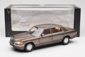 Mercedes 560 SEL W126 Impala Brown Dealer Edition Norev 1:18 B66040646 Diecast - image 8 of 8