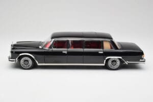 Mercedes 600 Pullman W100 Black NZG 1:18 1071/50 Diecast - image 4 of 8