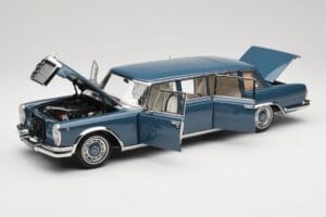 Mercedes 600 Pullman W100 Blue NZG 1:18 B66040707 Diecast - image 2 of 8