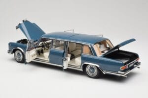 Mercedes 600 Pullman W100 Blue NZG 1:18 B66040707 Diecast - image 5 of 8