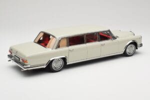 Mercedes 600 Pullman W100 Light Grey NZG 1:18 B66040708 Diecast - image 3 of 8