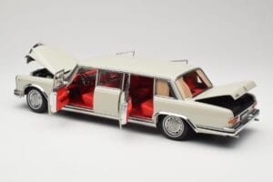 Mercedes 600 Pullman W100 Light Grey NZG 1:18 B66040708 Diecast - image 5 of 8