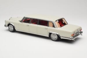 Mercedes 600 Pullman W100 Light Grey NZG 1:18 B66040708 Diecast - image 7 of 8