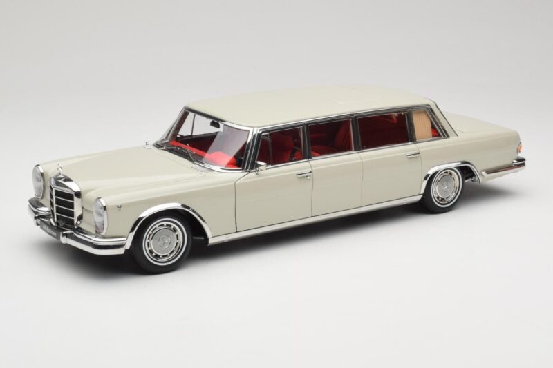 Mercedes 600 Pullman W100 Light Grey NZG 1:18 Mercedes 600 Pullman W100 Light Grey NZG 1:18 B66040708 Diecast