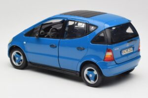 Mercedes A-Class W168 Light Blue Maisto 1:18 37800-M5 Diecast - image 7 of 8