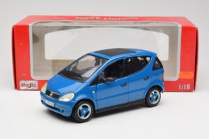 Mercedes A-Class W168 Light Blue Maisto 1:18 37800-M5 Diecast - image 8 of 8