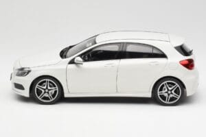 Mercedes A-Class W176 Cirrus White Norev 1:18 B66960126 Diecast - image 4 of 8