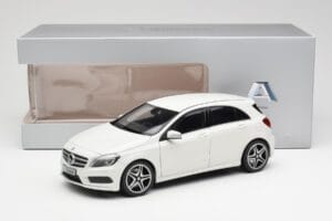 Mercedes A-Class W176 Cirrus White Norev 1:18 B66960126 Diecast - image 8 of 8