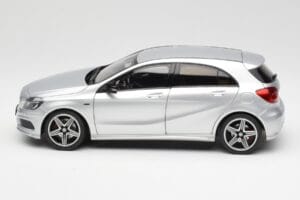 Mercedes A-Class W176 Polar Silver Norev 1:18 B66960139 Diecast - image 4 of 8