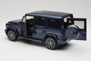 Mercedes AMG G 63 L W465 Dark Blue Norev 1:18 B66960663 Diecast - image 5 of 8