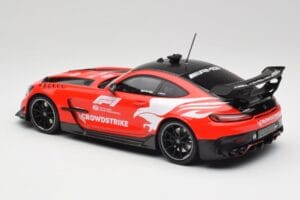 Mercedes AMG GT Black Series F1 Safety Car 2022 Minichamps 1:18 153032093 Diecast - image 5 of 6