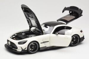 Mercedes AMG GT C190 Black Series Diamond White Metallic Minichamps 1:18 110032020 Diecast - image 2 of 8