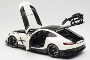 Mercedes AMG GT C190 Black Series Diamond White Metallic Minichamps 1:18 110032020 Diecast - image 5 of 8