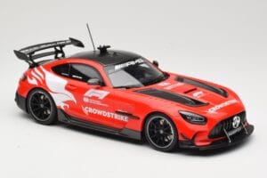 Mercedes AMG GT C190 Black Series Safety Car F1 2022 Minichamps 1:18 155032090 Diecast - image 4 of 6