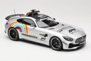 Mercedes AMG GT R C190 Safety Car F1 2020 Minichamps 1:18 155036092 Diecast - image 4 of 6