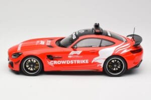 Mercedes AMG GT R C190 Safety Car F1 2021 Minichamps 1:18 155036095 Diecast - image 3 of 6