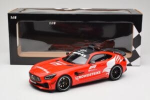 Mercedes AMG GT R C190 Safety Car F1 2021 Minichamps 1:18 155036095 Diecast - image 6 of 6
