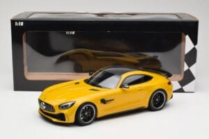 Mercedes AMG GT R C190 Yellow Minichamps 1:18 155036021 Diecast - image 6 of 6